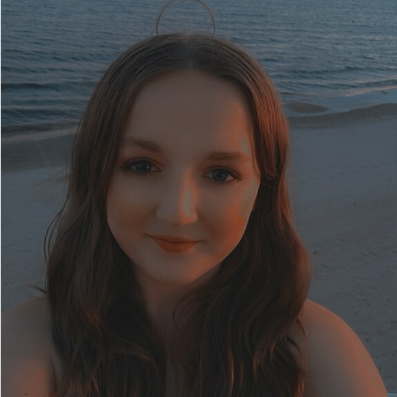 Meet your Posher, Ashley - Picture 1 of 1